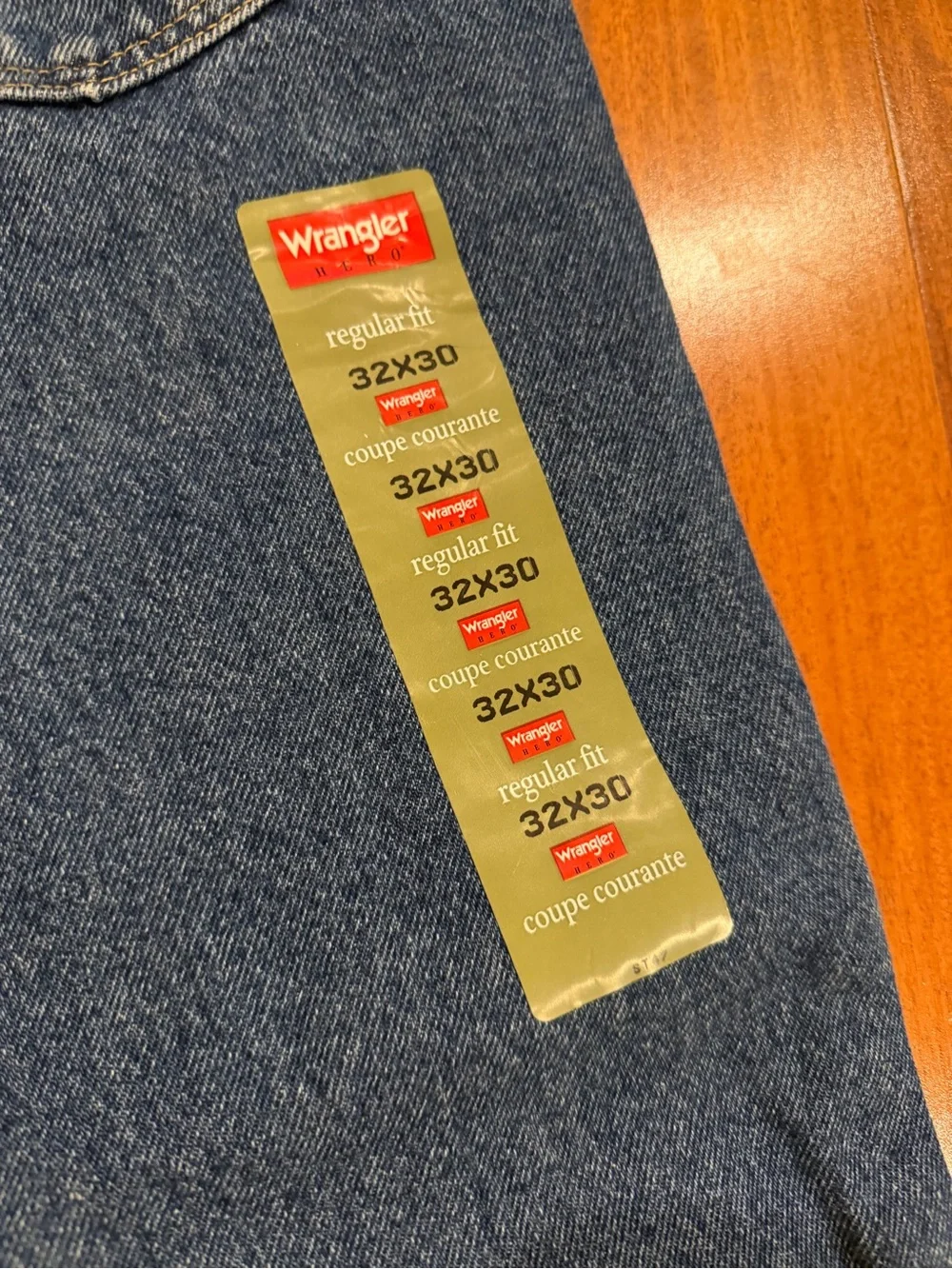 Wrangler Classic Men's Straight-Leg Jeans in Dark Blue